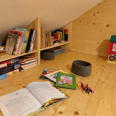 House Beskidy - Dom Z Drzewa Ksiezycowego Z Sauna I Balia Jacuzzi!! شقة *